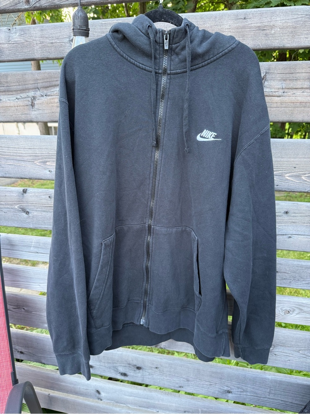 Nike Men’s Black Full-Zip Hoodie with Small Logo